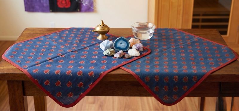 Alter Cloth