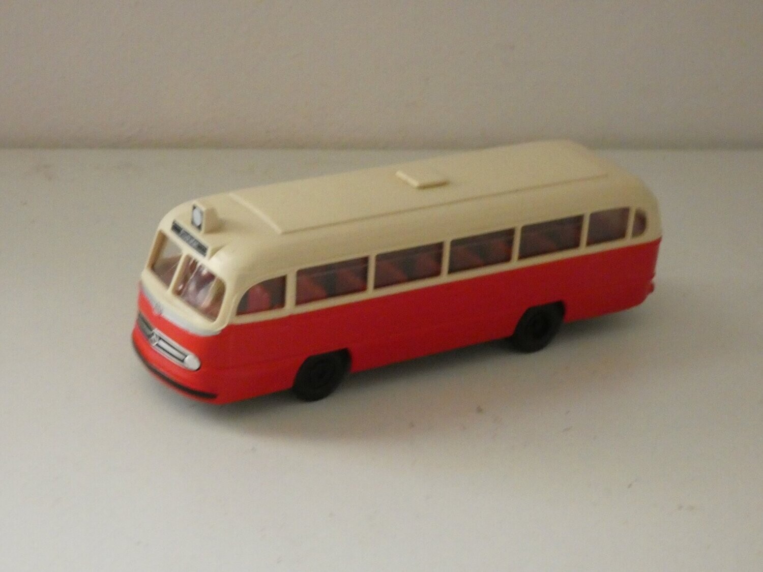 Mercedes Benz O321 "Flughafen" in 1:87 von  Brekina