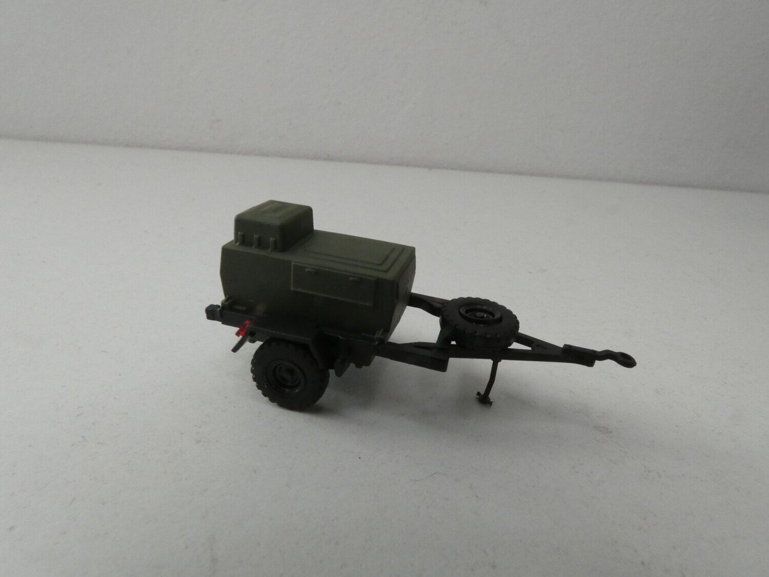 Wasserwagen der NVA, GT, GST, in 1:87 von Busch