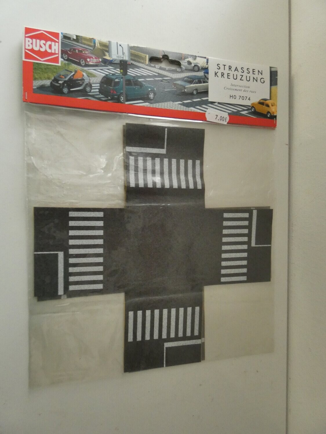 Straßen Folie Kreuzung Asphalt von Busch in H0