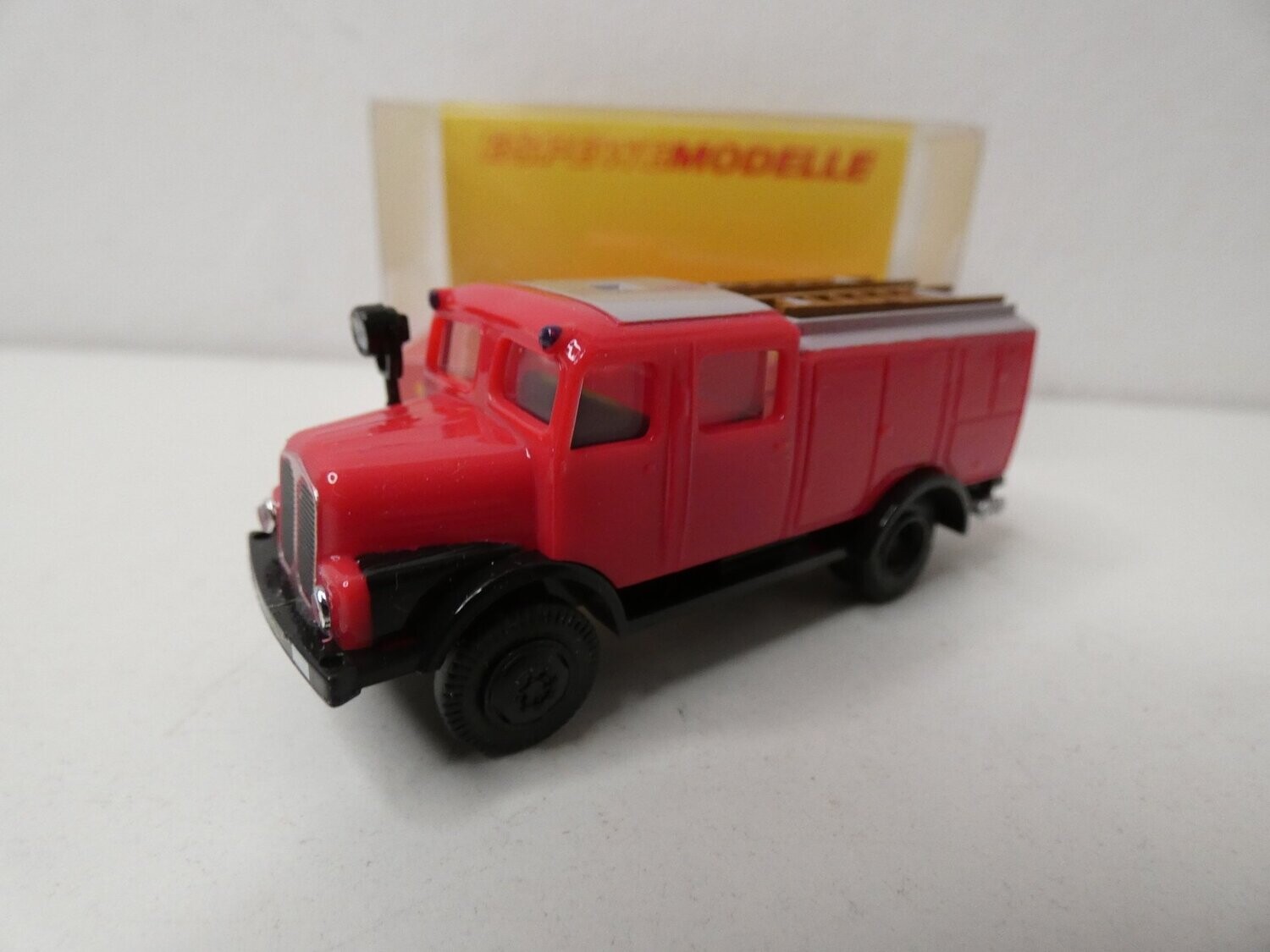 S 4000 TLF ESPEWE in 1:87