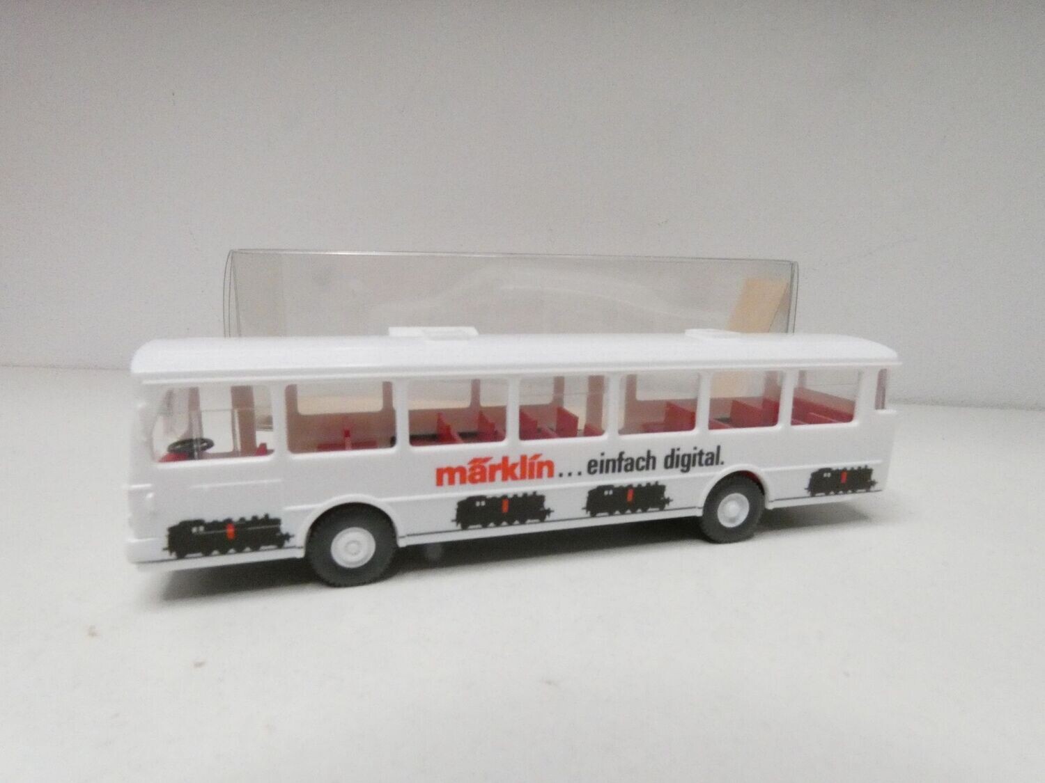 MB O305 VÖV "Märklin" Bus von Wiking 1:87 in H0