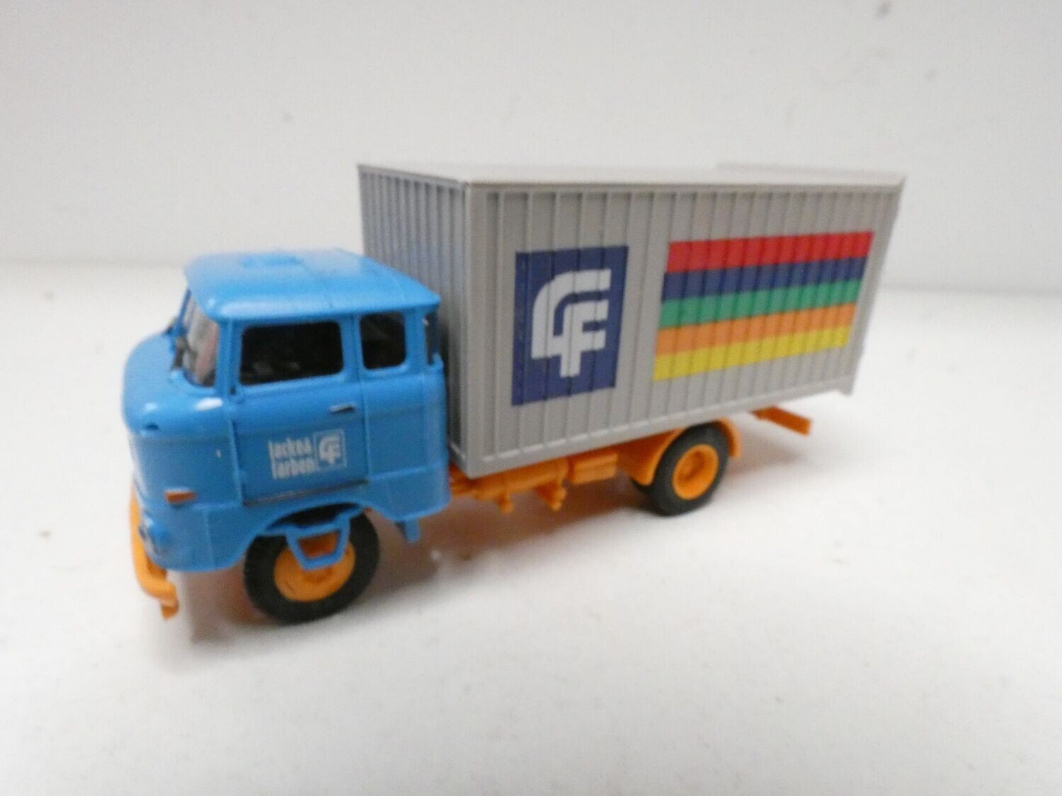 IFA W50L MK "Lacufa" in H0 ESPEWE