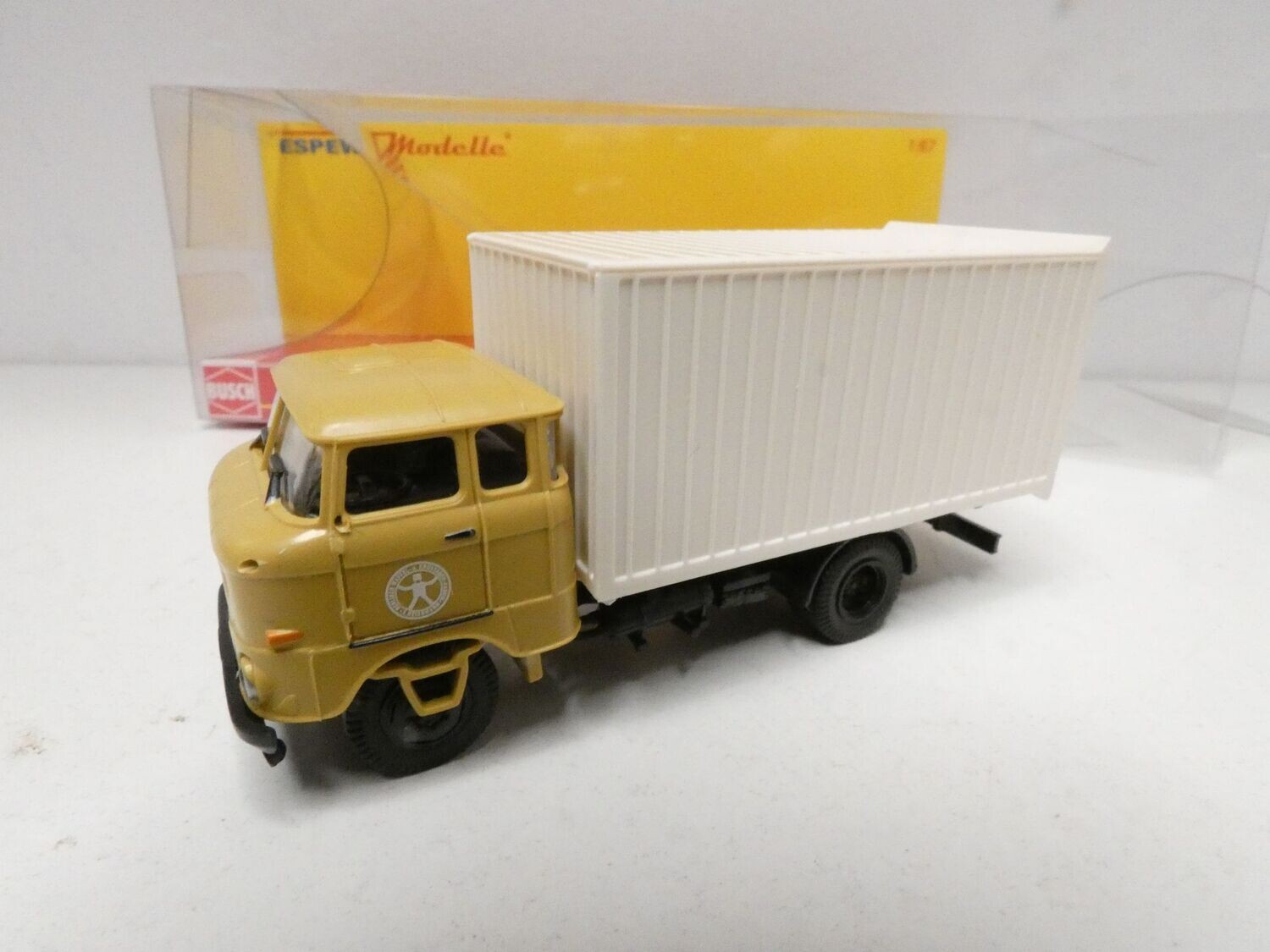 IFA W50L MK " Berliner Waffel u. Krustadenfabrik" H0 von ESPEWE