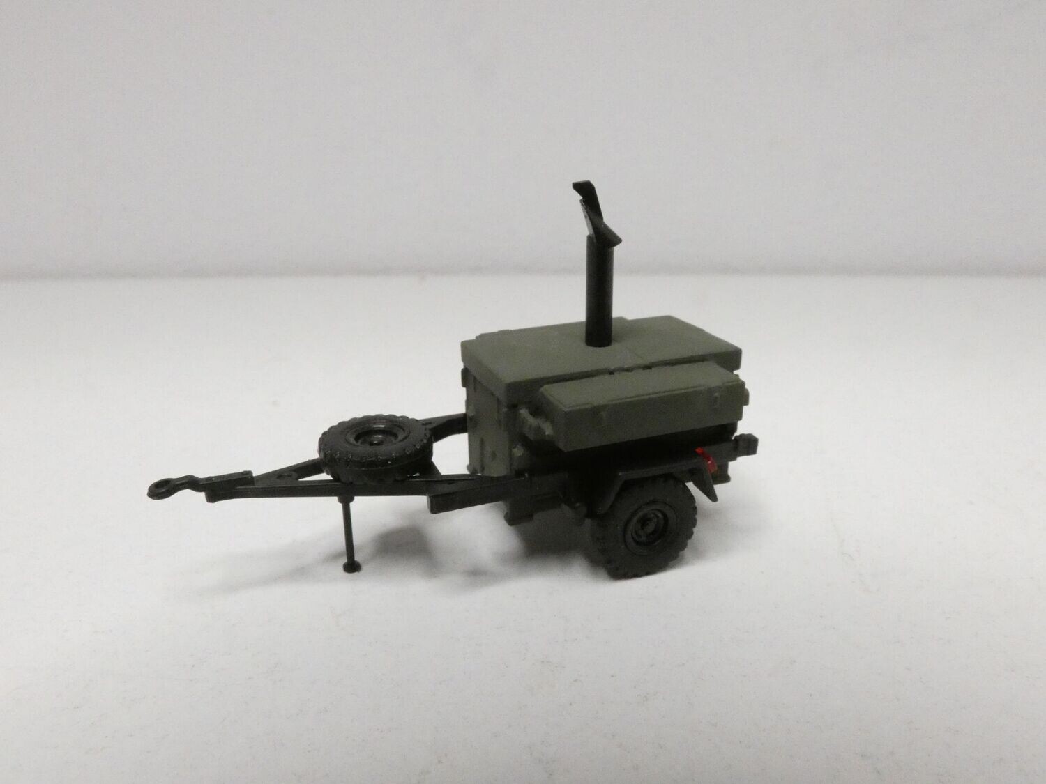 Feldküche FKÜ der NVA, GT, GST, BW in 1:87 von Busch