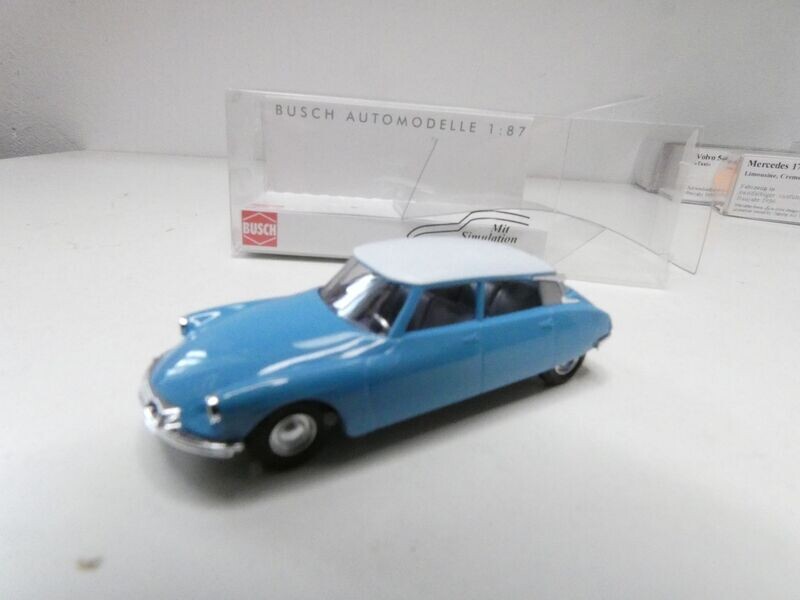 Citroen DS 19 in H0 von Busch Citroen DS 19 in H0 von Busch