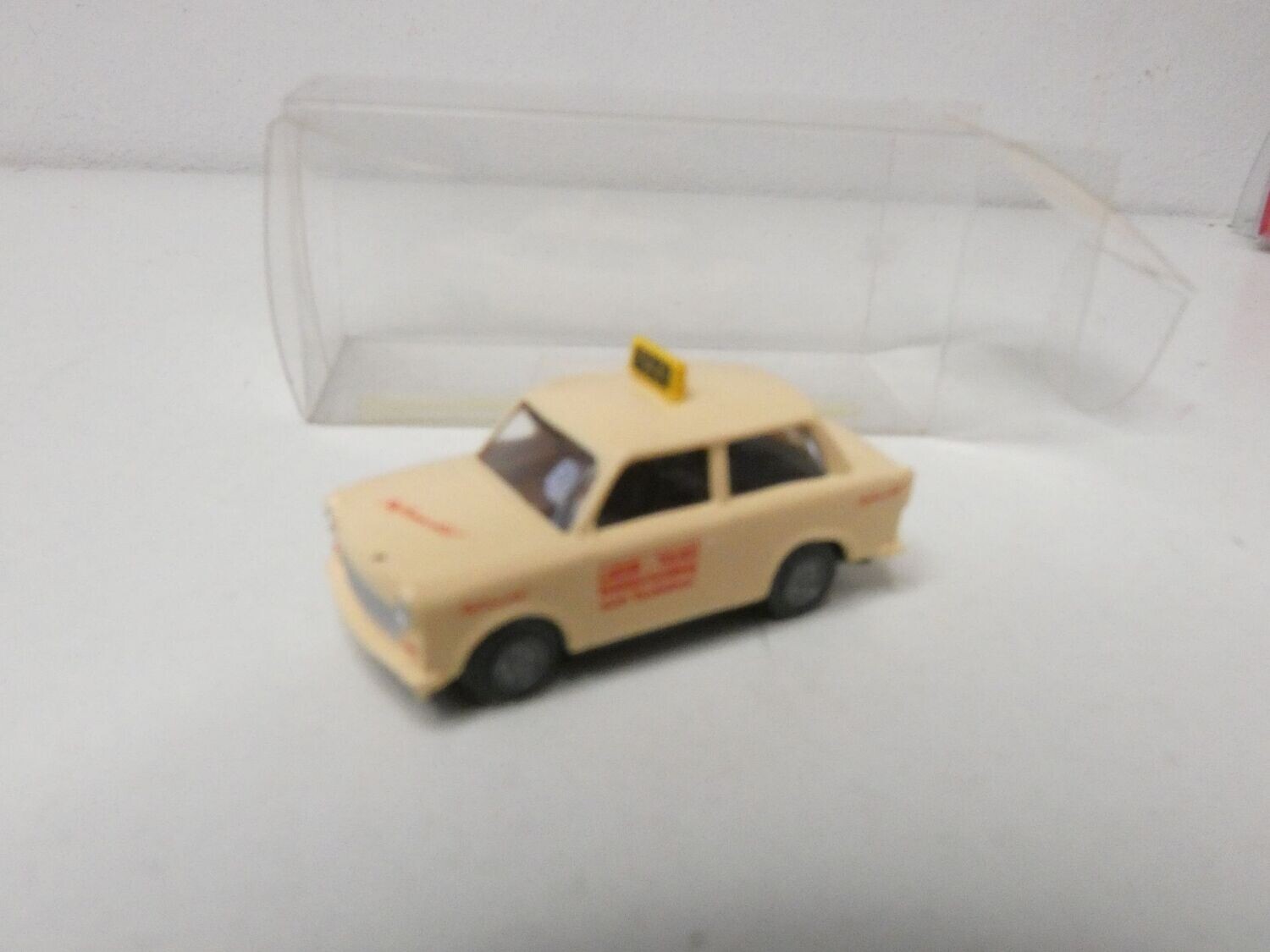 Trabant 601Taxi H0 von SES in OVP
