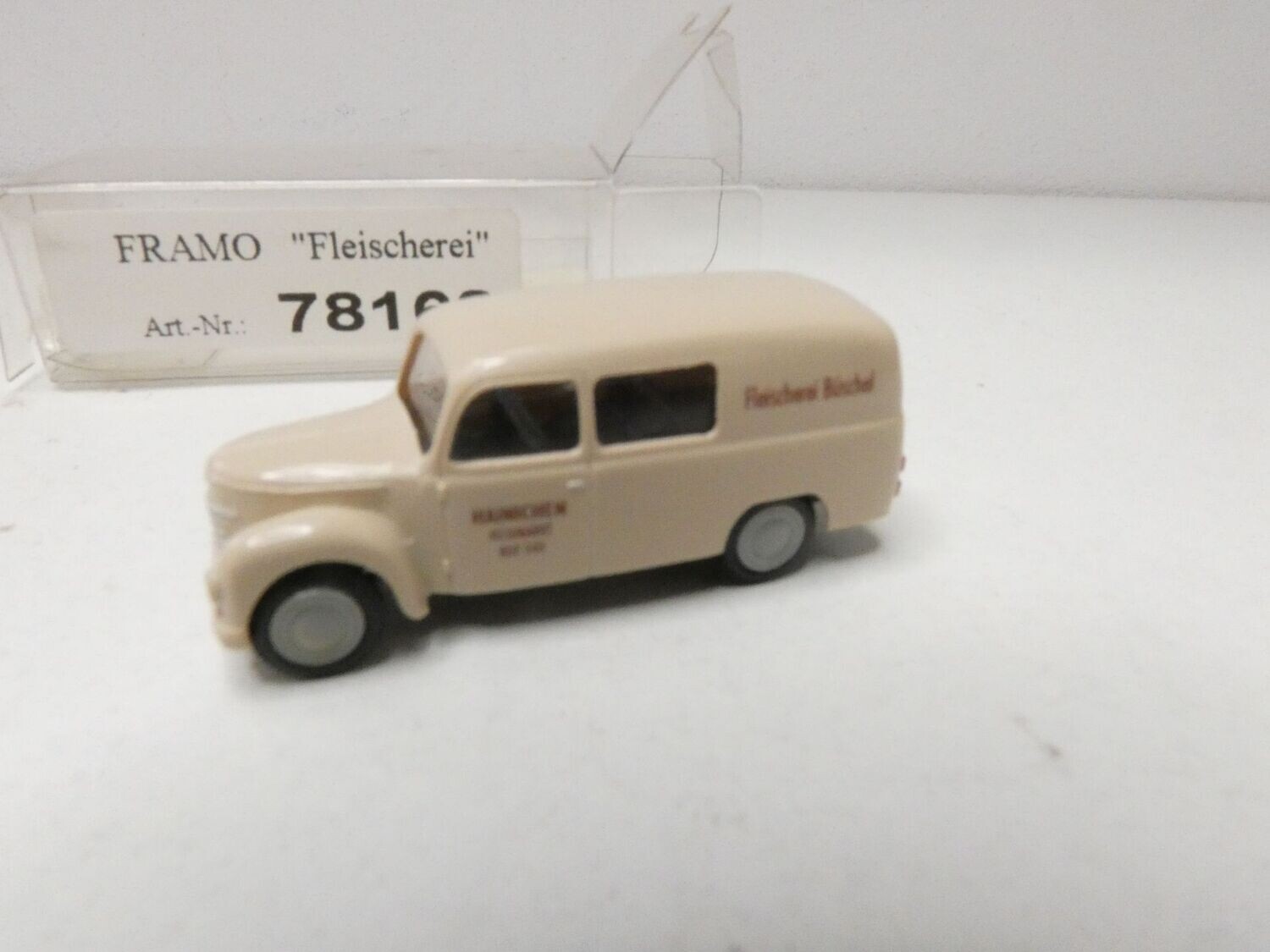 Framo "Fleischerei Büschel" Hainichen Neumarkt H0 von Hruska in OVP