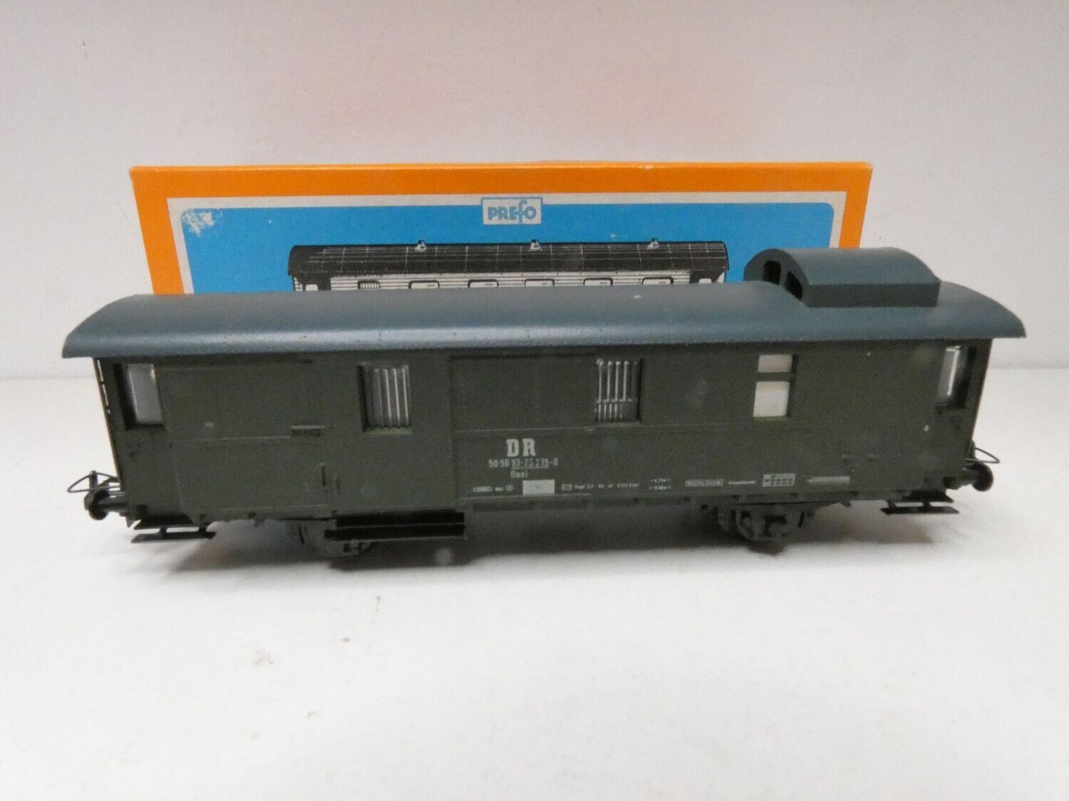Packwagen Pwi 32 der DR H0 von Prefo alt in OVP
