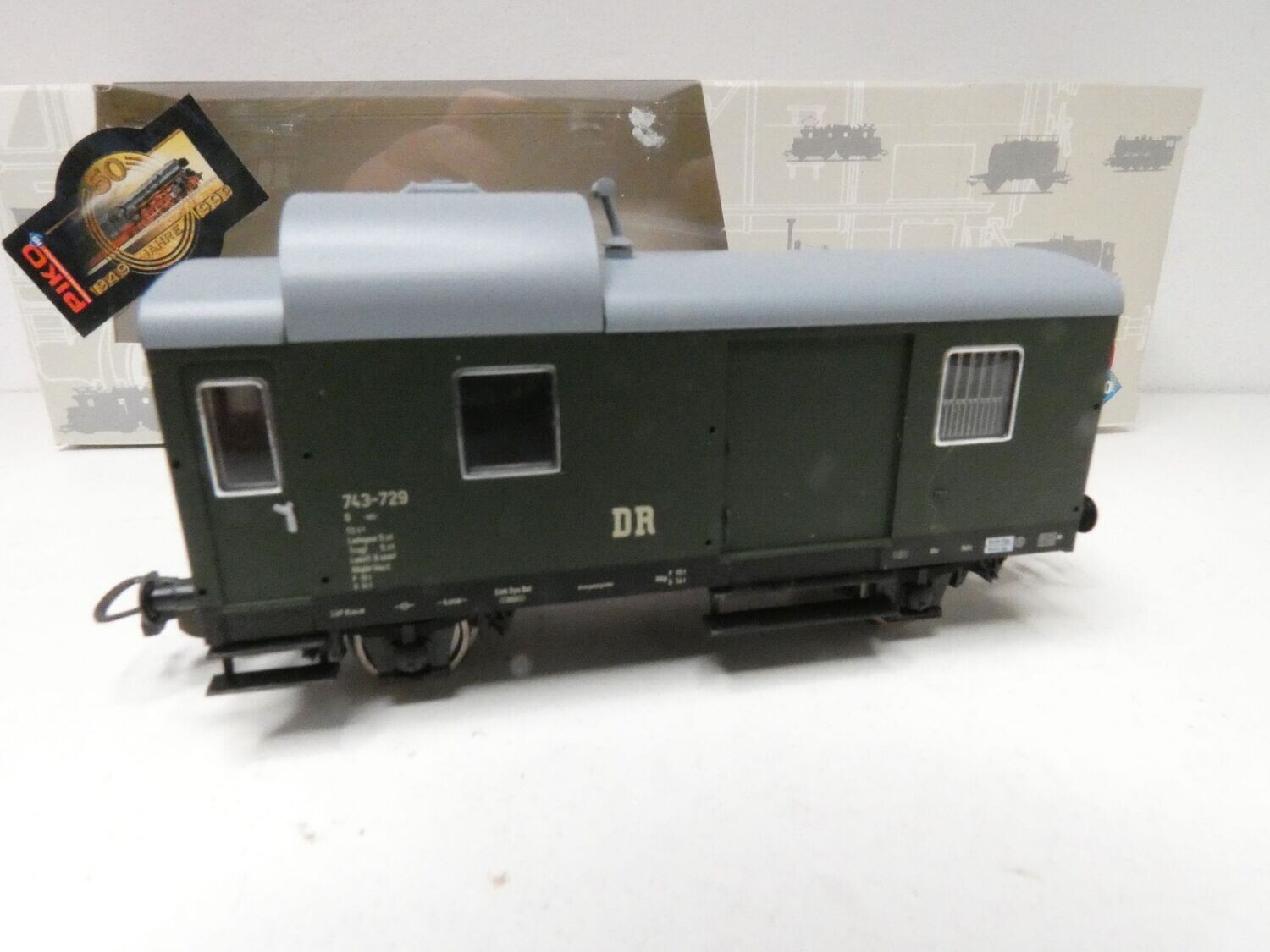 Reisezug Packwagen der DR Piko H0 in OVP