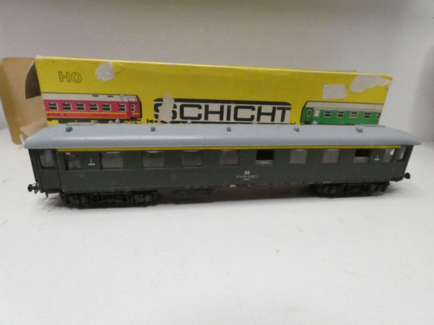 Eilzugwagen DR 1. Klasse beleuchtet von Schicht H0 in OVP