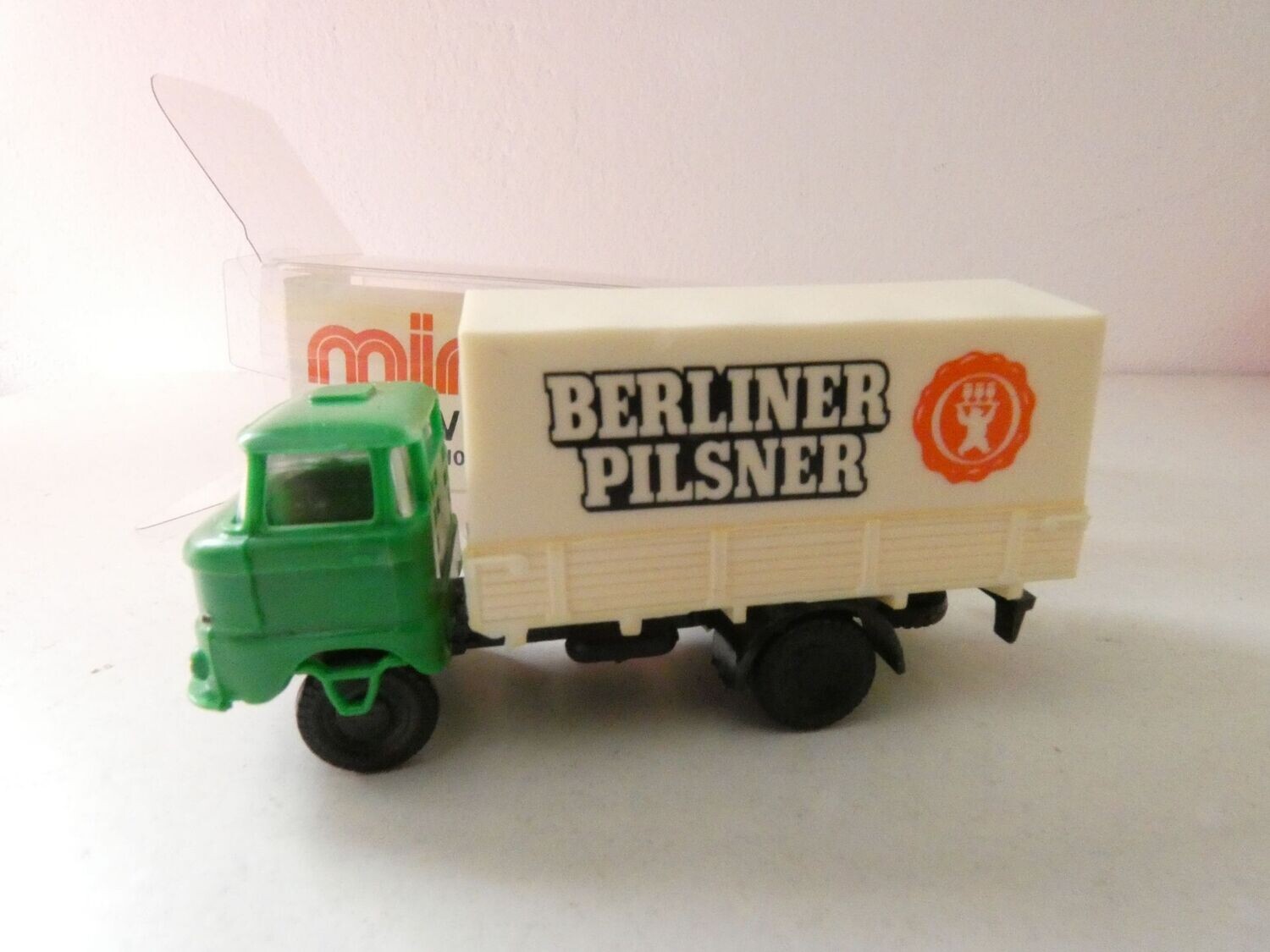 IFA W50 PP  "Berliner Pilsner" von Mini Car in H0