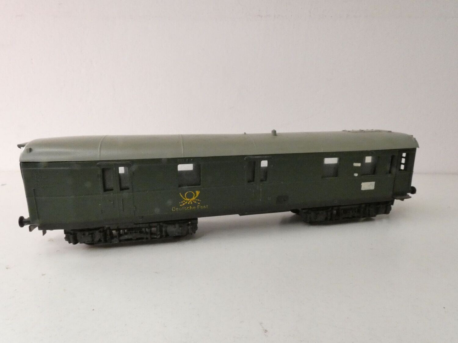 Postwagen von Schicht in H0