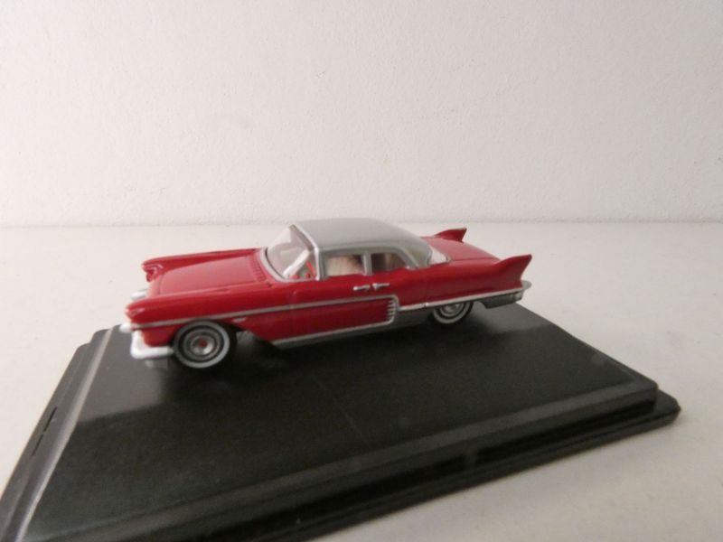 Cadillac Eldorado Brougham 1957 von Oxford H0 in PC Box Cadillac Eldorado Brougham 1957 von Oxford H0 in PC Box