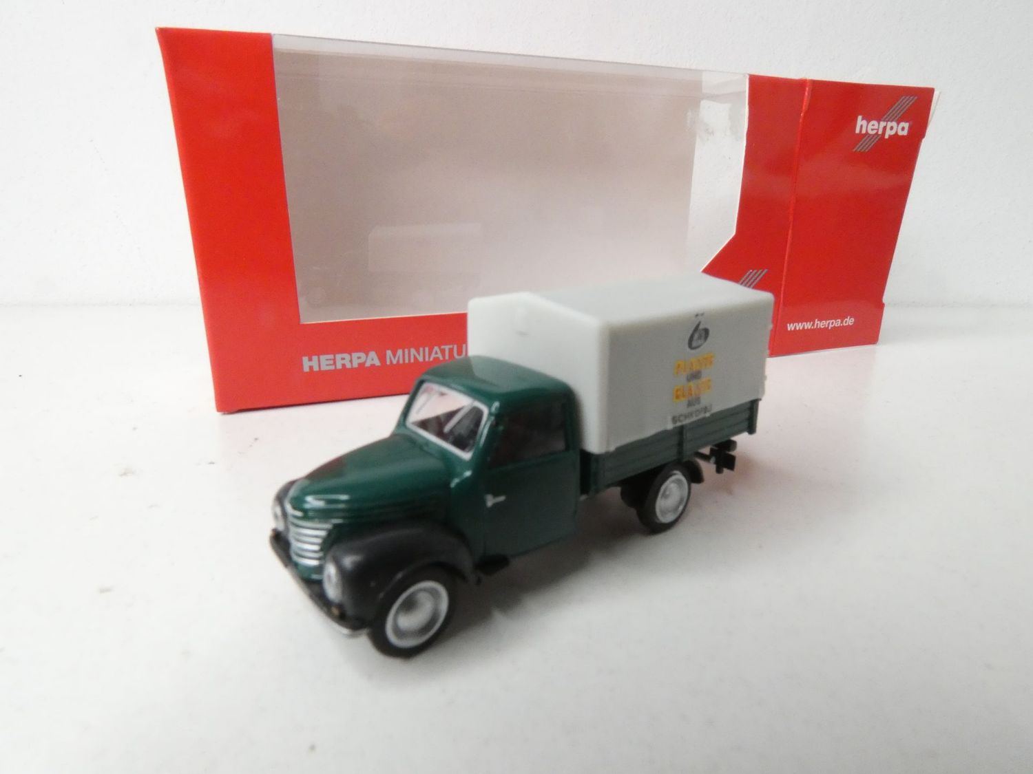 Framo 901/2  Werbempdell " Buna" von Herpa H0 in OVP