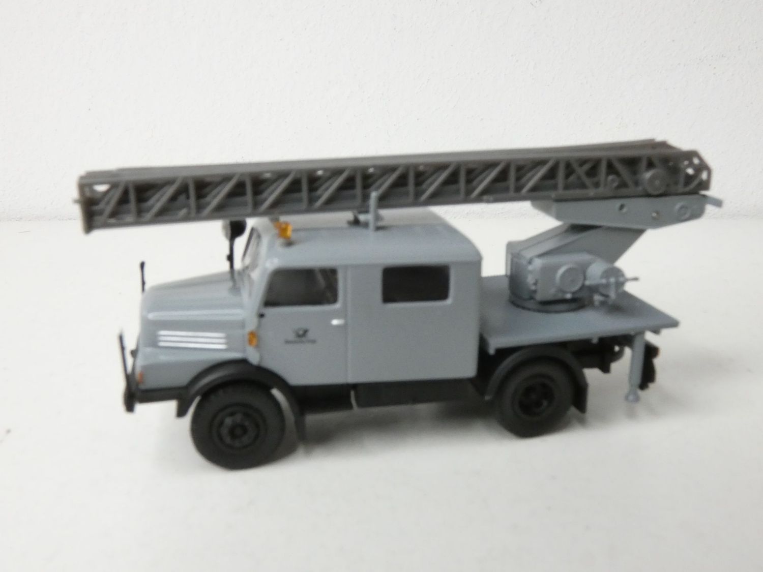 IFA S 4000-1 Bautrupp "Deutsche Post" von Brekina in H0