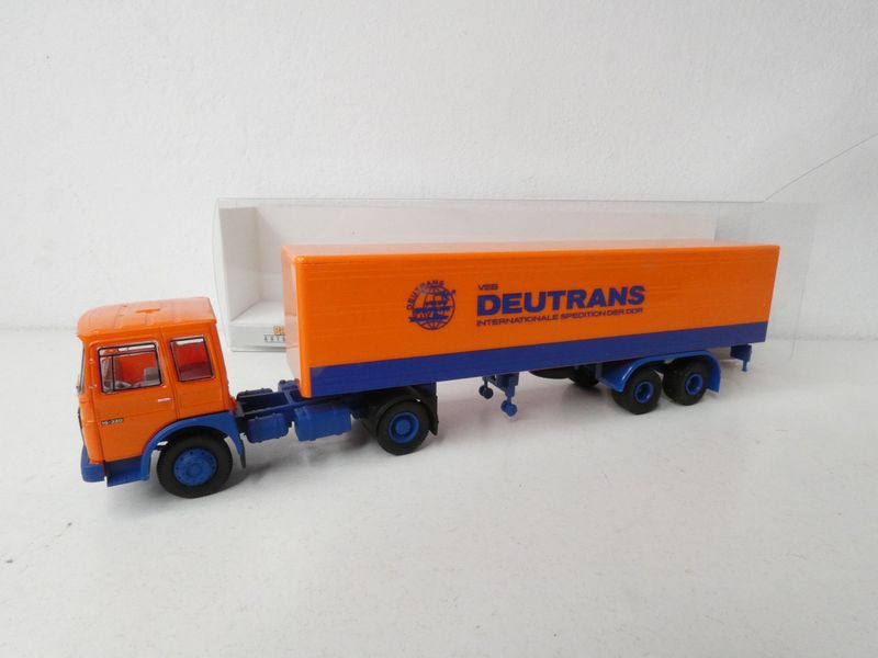 MAN Sattelzug MAN Sattelzug "Deutrans" von Brekina in OVP