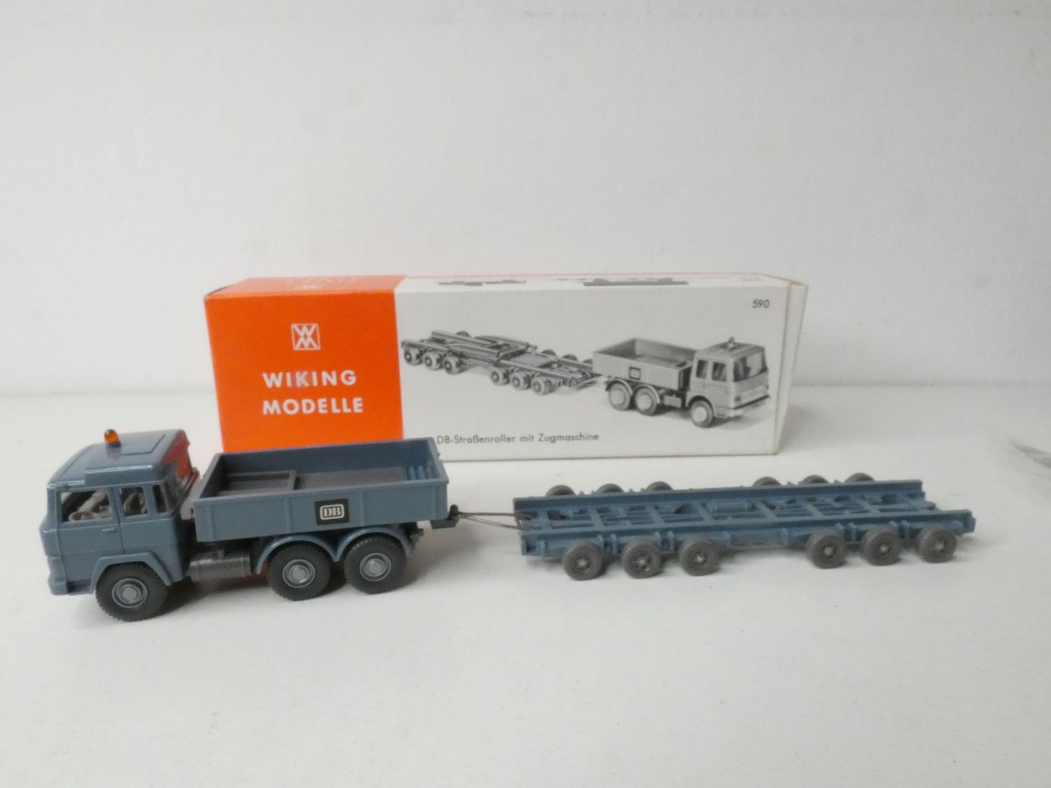 Magirus 235 D mit Straßenroller von Wiking in OVP