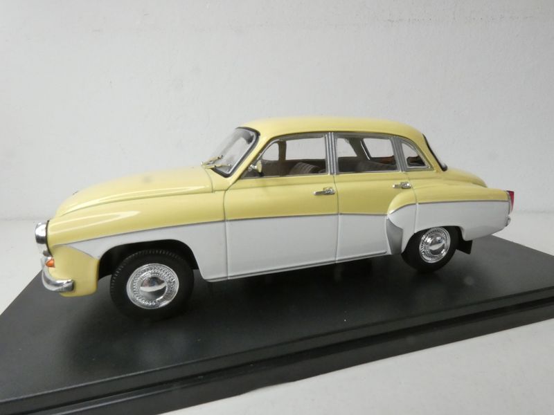 Wartburg 312 in 1:24 White Box