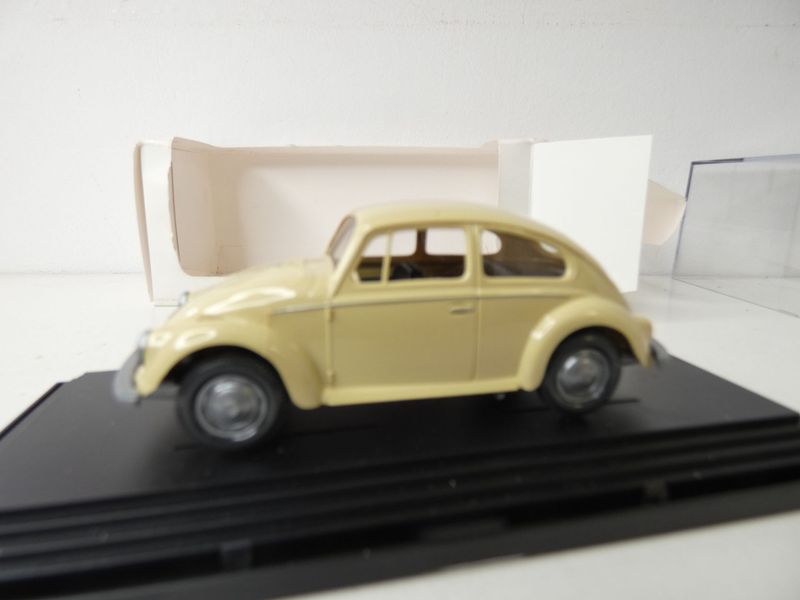 Käfer beige in 1:40 von Wiking