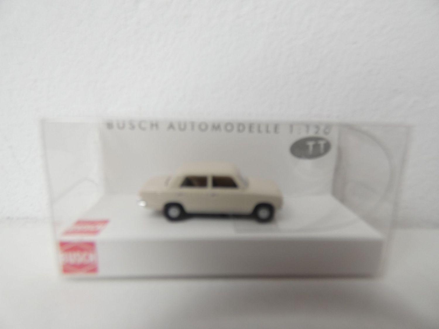 Lada 1200 hellbeige in TT von Busch