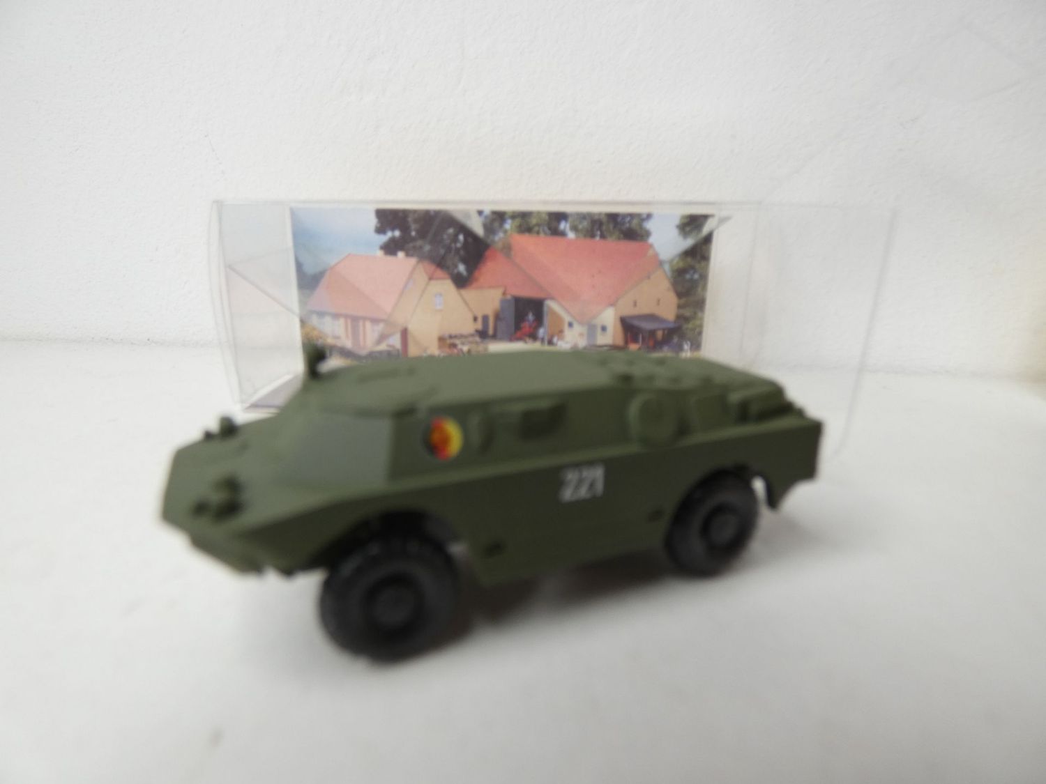 SPW40  der NVA von Mehlhose in H0