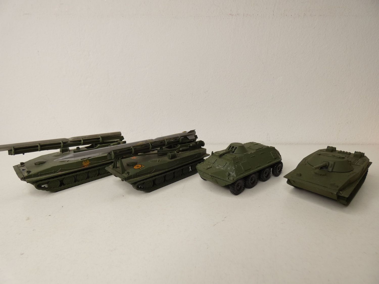 4 Armee Modelle von ESPEWE