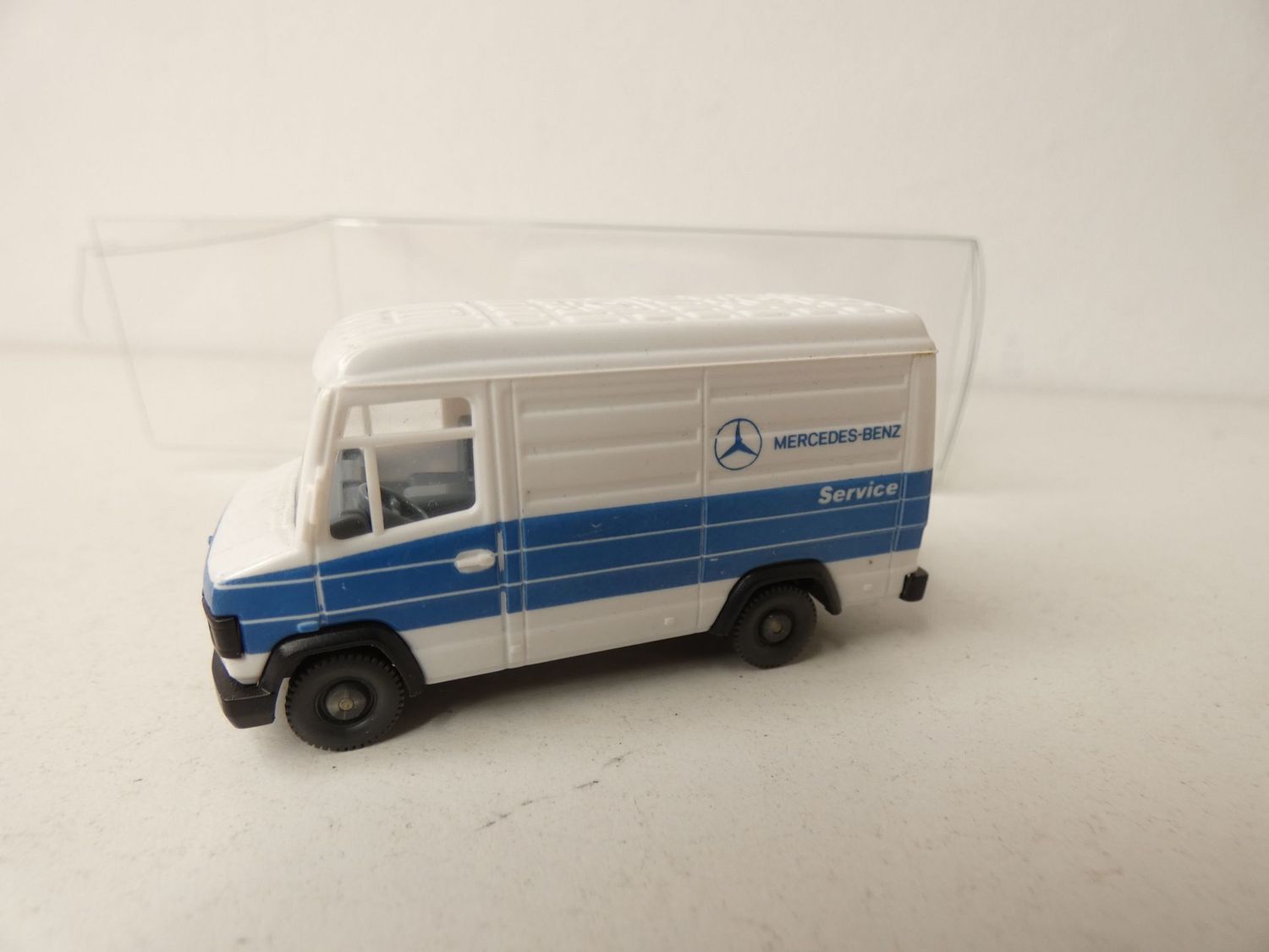 Mercedes 207 D "Mercedes Benz Service" Wiking in H0