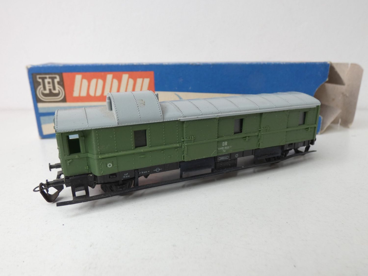 Gepäckwagen der DR in TT von BTTB