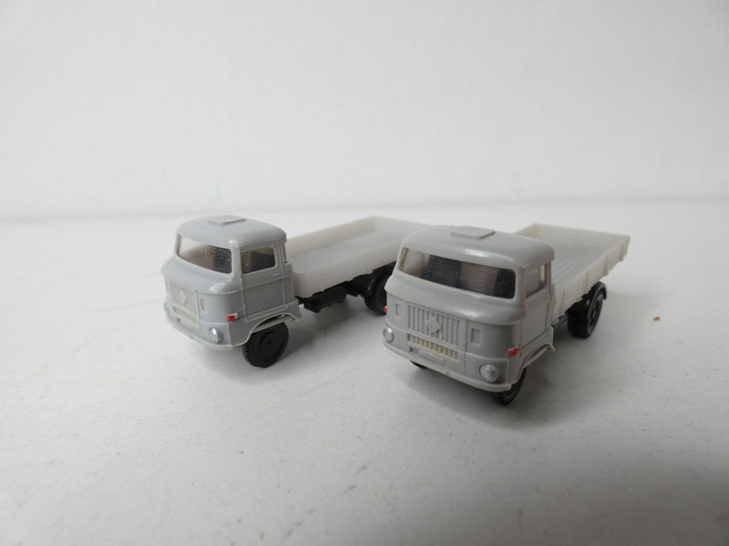 IFA W 50 2x Pritsche grau in TT