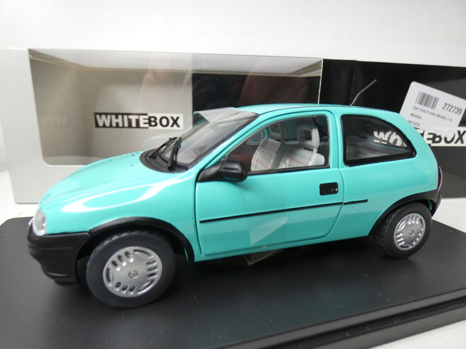 Opel Corsa B in 1:24 White Box
