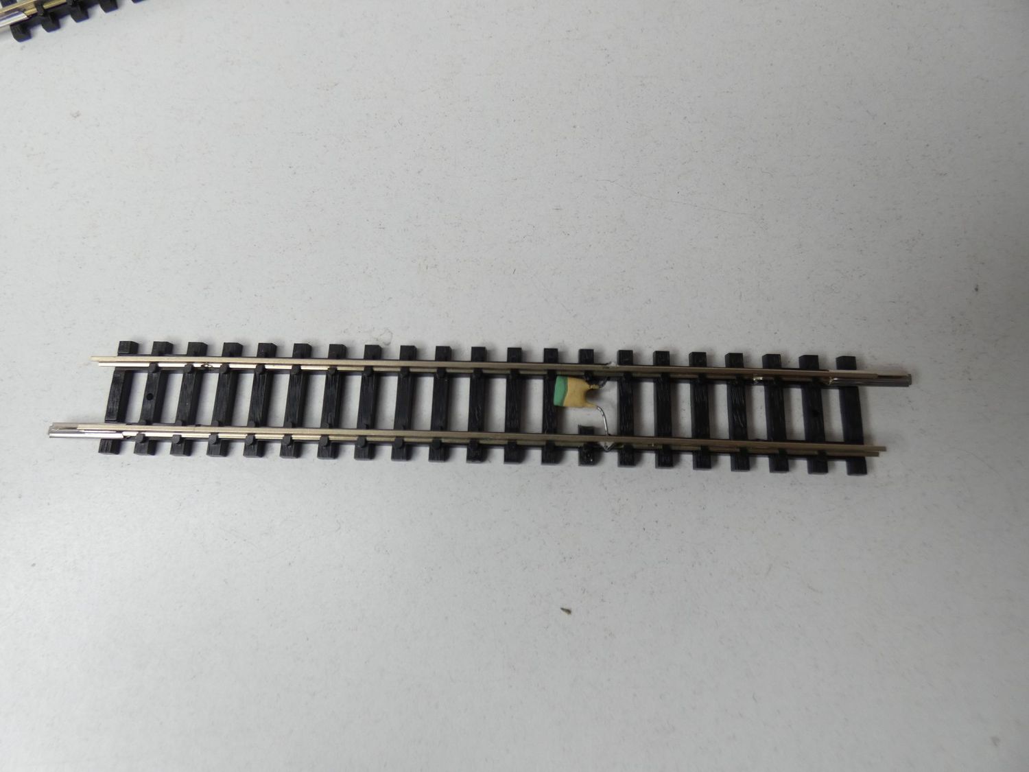 Minitrix 14990 Funkentstörgleis 104,2 mm