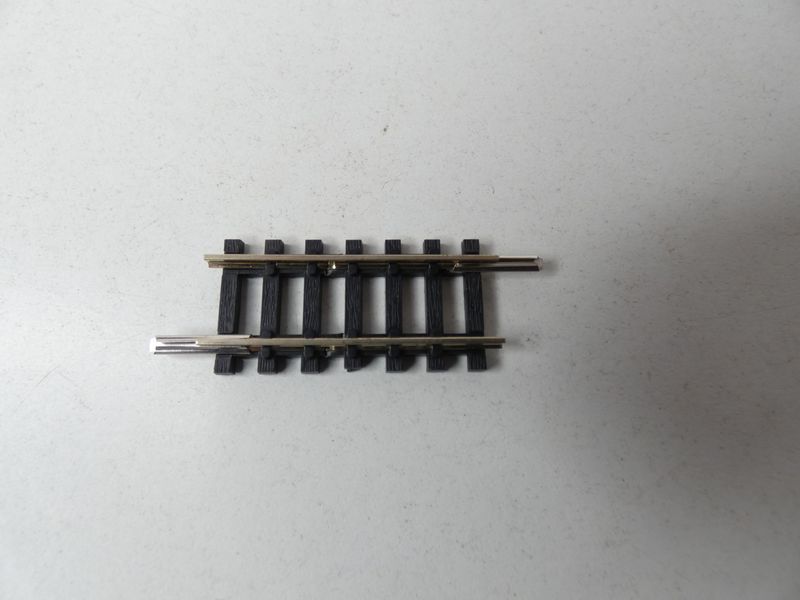 Minitrix 14909 Gerades Gleis 33,6 mm Minitrix 14909 Gerades Gleis 33,6 mm