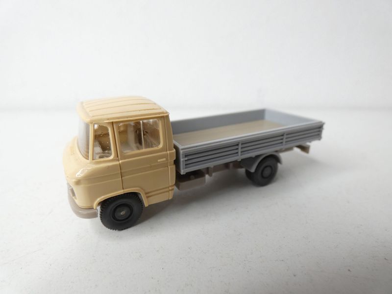 Mercedes L408 hellbeige Wiking in H0 Mercedes L408 hellbeige Wiking in H0