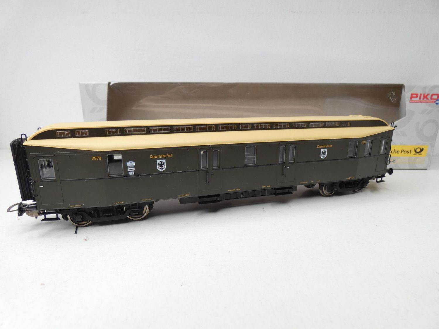 Postwagen DIVa(M) Kaiserliche  Post von Piko in OVP