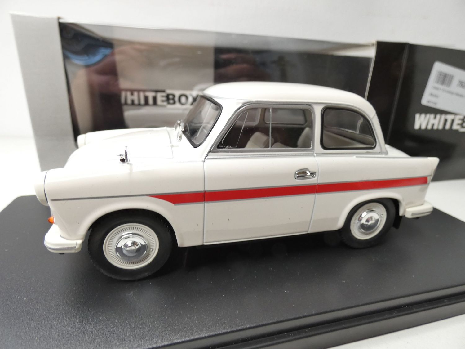 Trabant 500 P50 in 1:24 von White Box