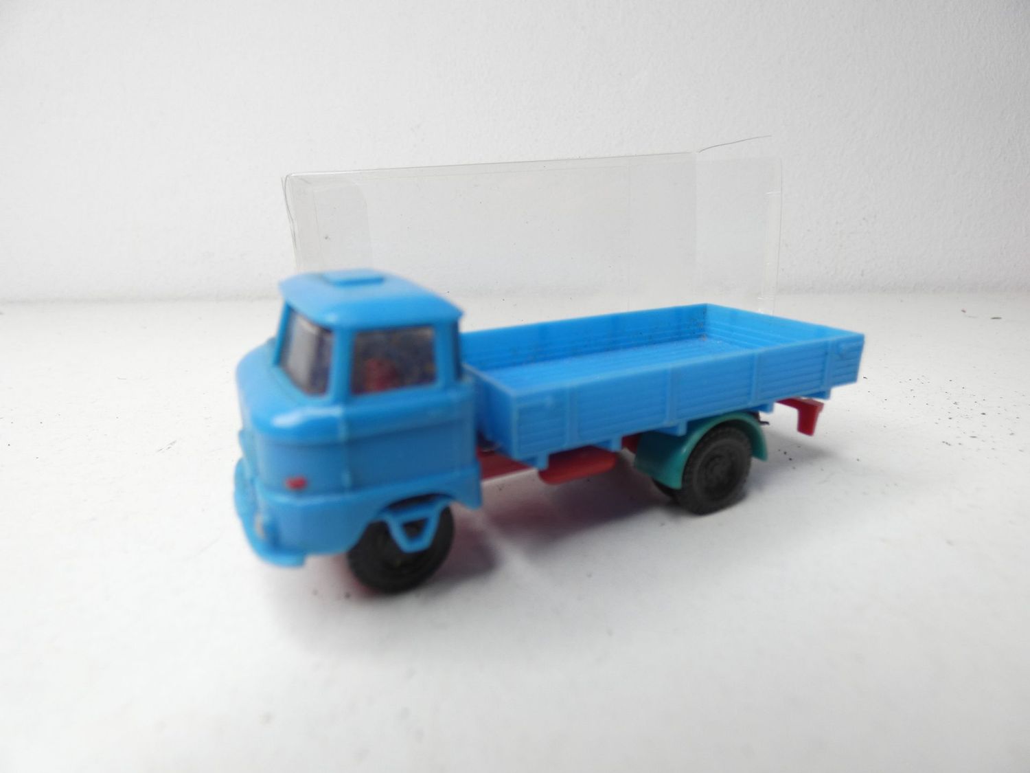 IFA W 50 blau Pritsche  von ESPEWE / Minicar