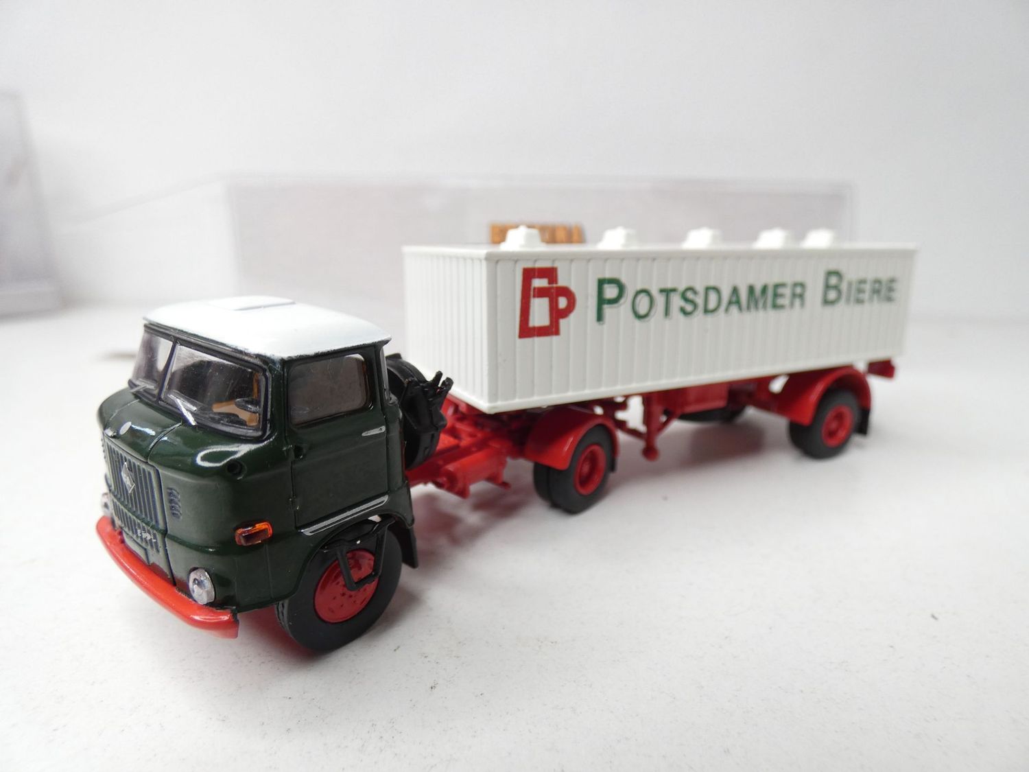 IFA W50 Sattelzug "Potsdamer Biere" von Brekina in H0