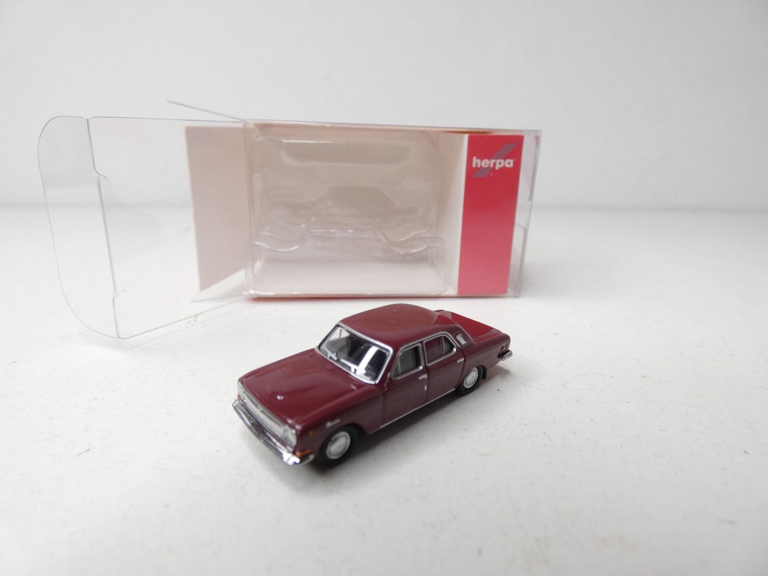 Wolga M24 in TT von Herpa