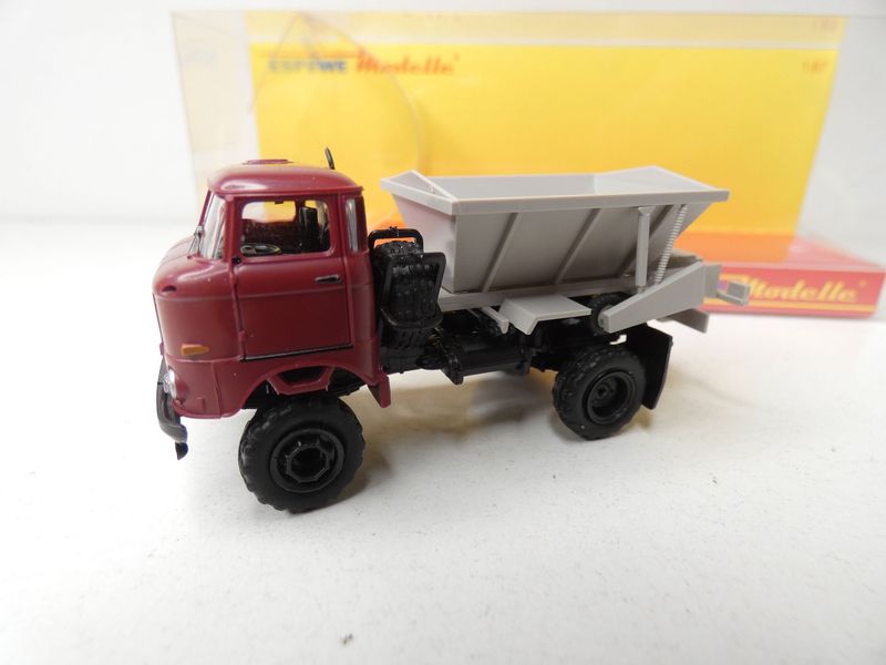 IFA W50 LA D035 Düngestreuer in 1:87 H0 von Busch