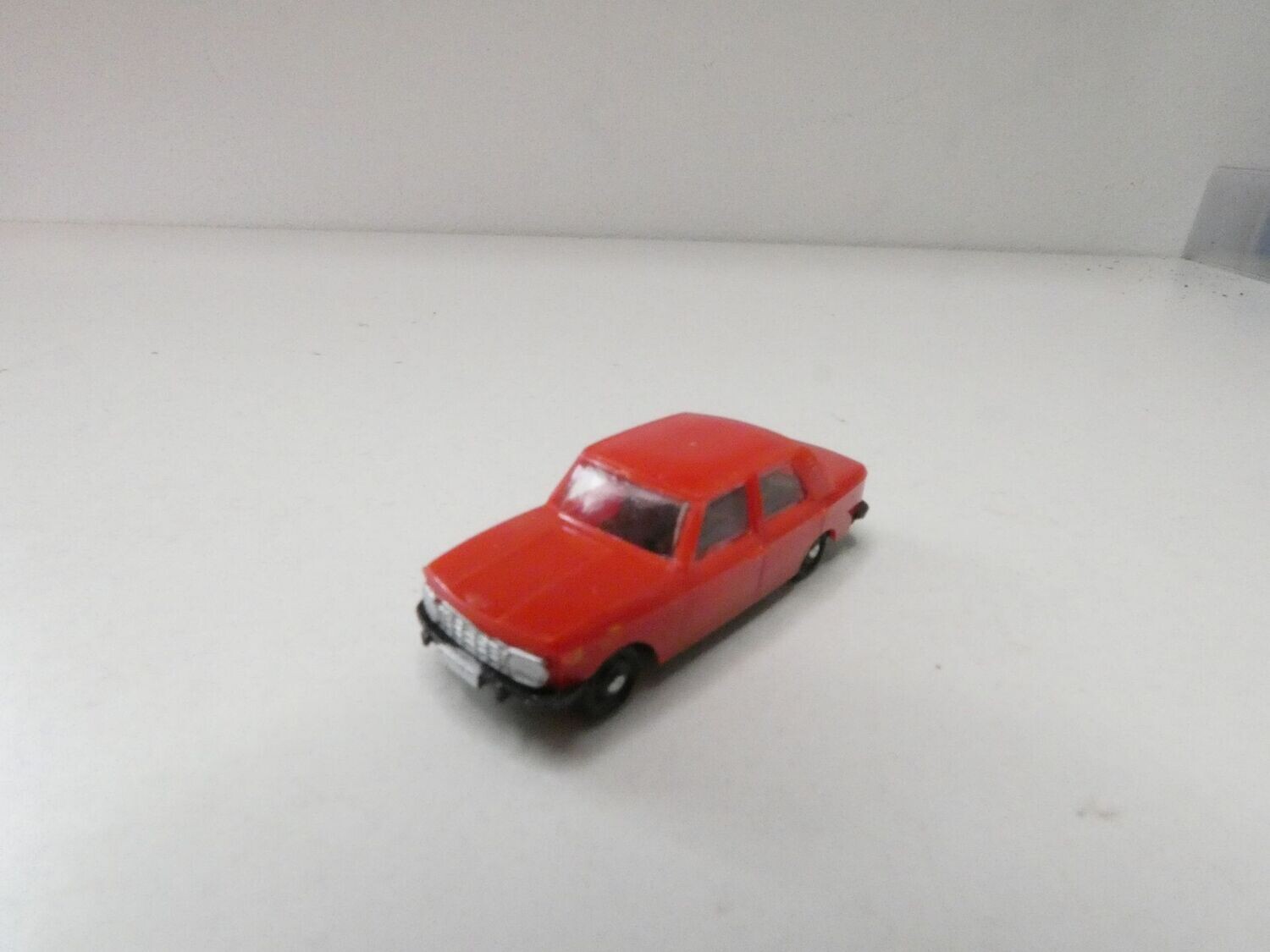 Wartburg 353 rot ESPEWE alt Wartburg 353 rot ESPEWE alt