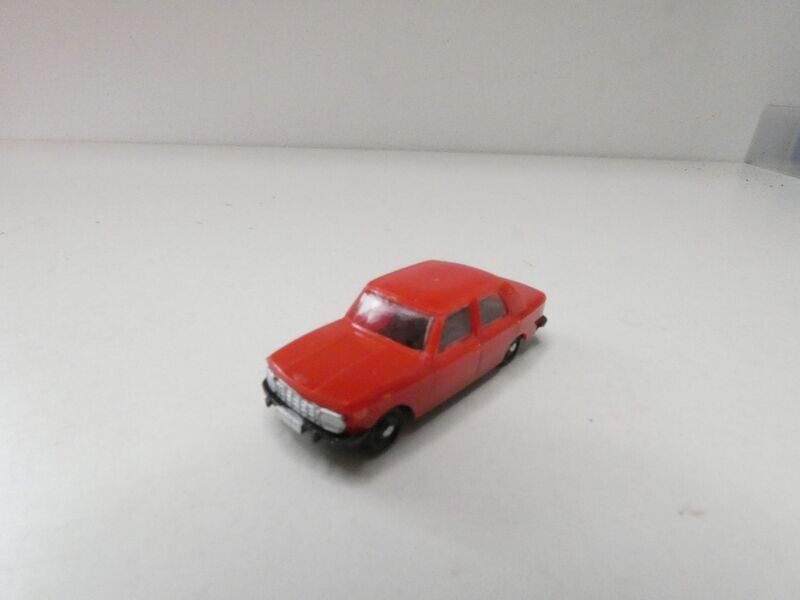 Wartburg 353 rot ESPEWE alt Wartburg 353 rot ESPEWE alt