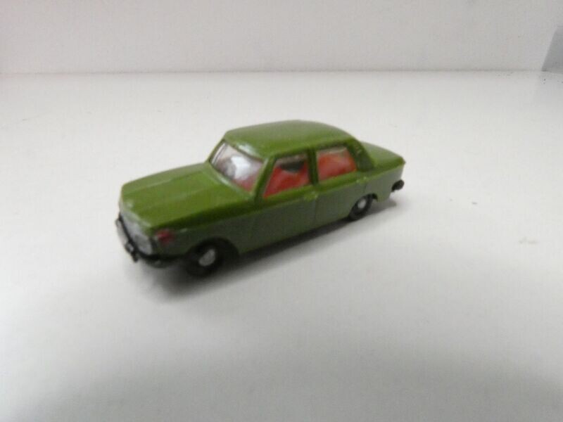 Wartburg 353 grün ESPEWE alt Wartburg 353 grün ESPEWE alt