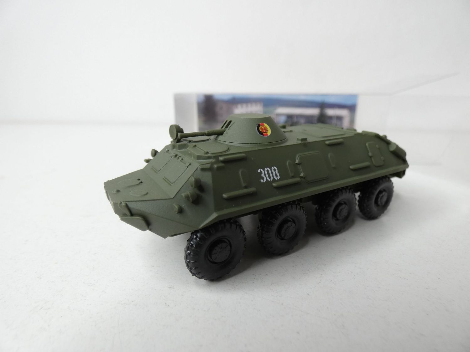 SPW 60 der NVA mit Geschütz von Mehlhose in H0 SPW 60 der NVA mit Geschütz von Mehlhose in H0