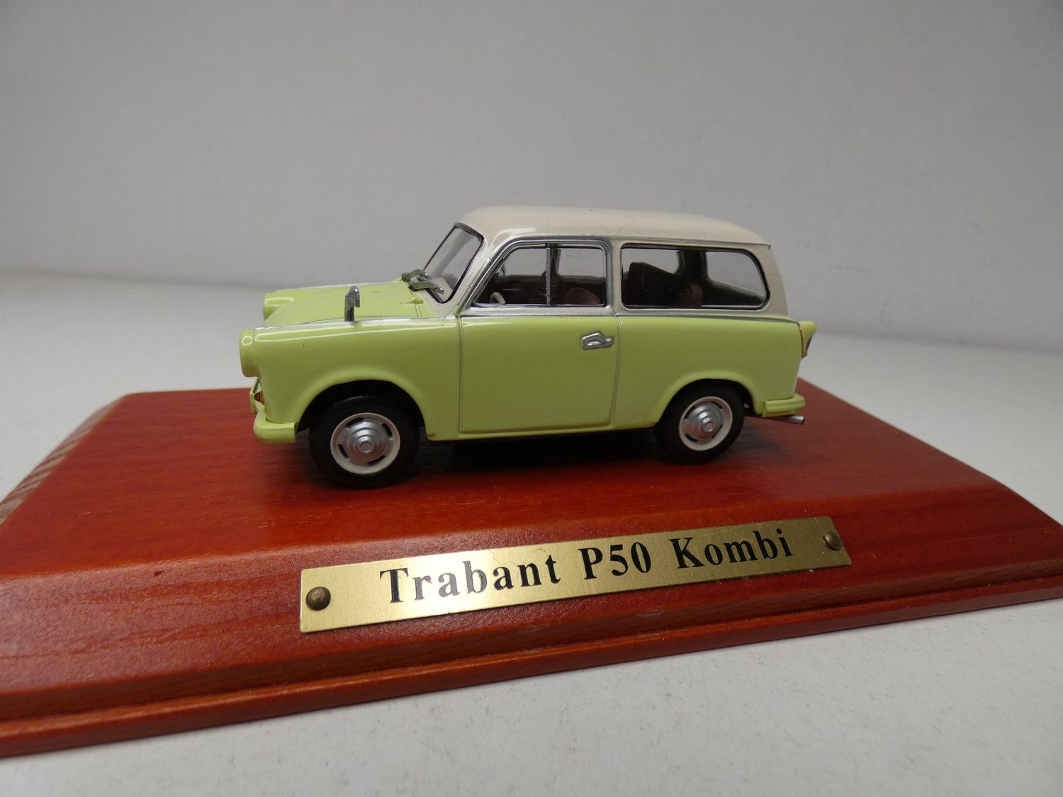 Trabant 500 Kombi (P50) in 1:43 Trabant 500 Kombi (P50) in 1:43
