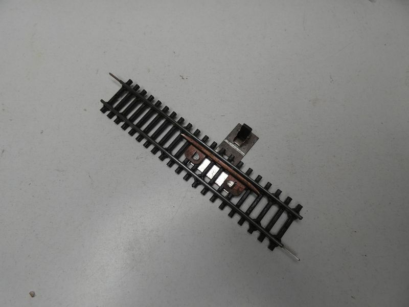 Gerades Gleis  mit Schaltzunge 545/106