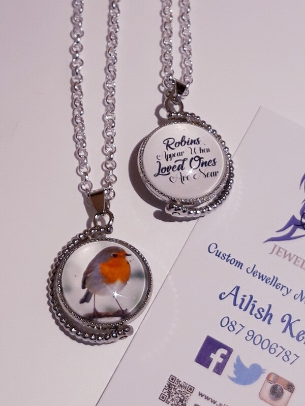 Robin Rotation Pendant (Small 20mm)
