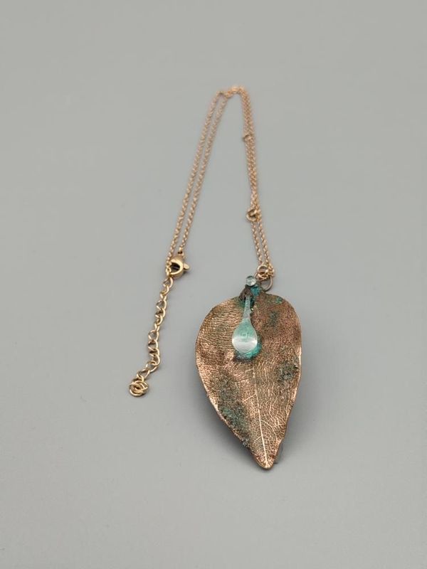 Collier - Feuille goutte pluie