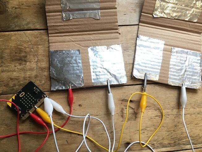 Kiddiengineer Module 1b: Extending the micro:bit and Makecode course