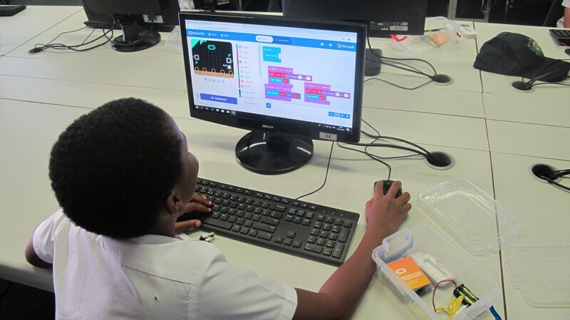 Kiddiengineer Module 1a: Introduction to coding course